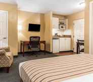 Bedroom 7 Suburban Extended Stay (Kennesaw)