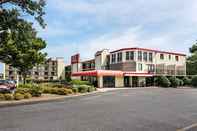 Exterior Econo Lodge & Suites Resort