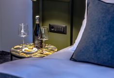 อื่นๆ 3 Apeiro City Avant-garde