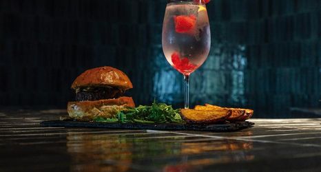 Others 2 Acta Moa 4*