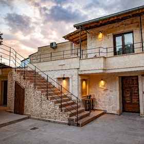 Senior Stone House 1, Hotel Merkez