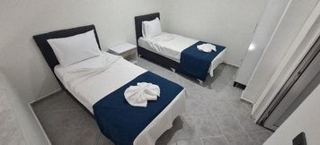 Others 2 Bi̇zi̇m Kelebek Otel