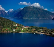 Tempat Tarikan Berdekatan 7 Dragsvik Fjordhotel