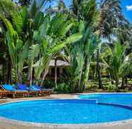 Swimming Pool 3 Nam Chau Resort Mui Ne