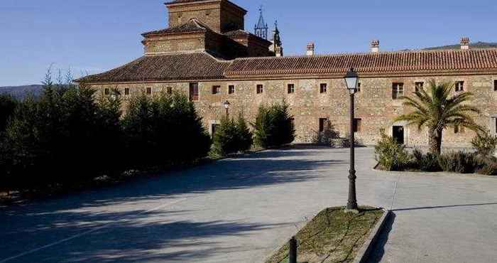 Exterior Hospederia Valle del Ambroz