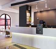 Lobby 6 B&B Hotel Madrid Fuenlabrada