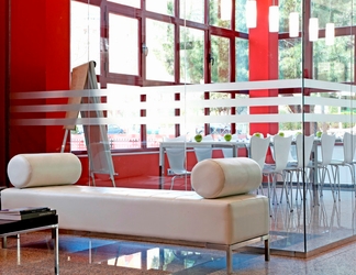 Lobby 2 B&B Hotel Madrid Fuenlabrada