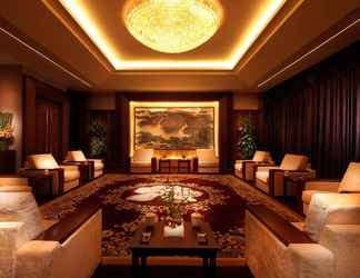 Lobby 2 Radisson Blu Hotel Shanghai Hong Quan