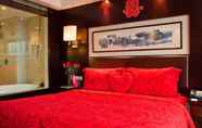 Bedroom 5 Radisson Blu Hotel Shanghai Hong Quan