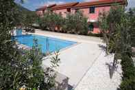 Swimming Pool Villa Rustica Dalmatia Depadance