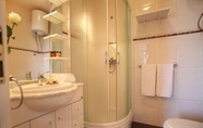 In-room Bathroom 7 Villa Rustica Dalmatia Depadance