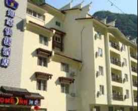 Luar Bangunan 4 Home Inn Yangshuo West Street Chengzhong Road