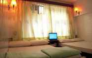 Kamar Tidur 2 Lucky Guest House