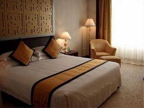 Bedroom 4 White Palace