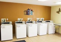 Accommodation Services 3 Studio 6 Richmond, VA - I-64 West