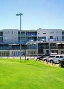 EXTERIOR_BUILDING Mullaloo Beach Hotel