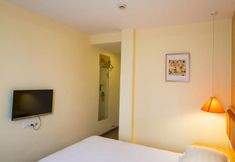 Bedroom 3 Home Inn Hutai Road