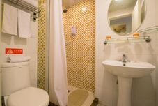 In-room Bathroom Home Inn Hutai Road