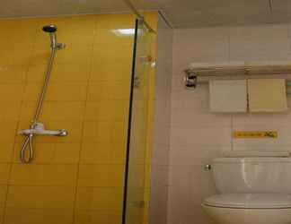 In-room Bathroom 2 Home Inn Changying East Road