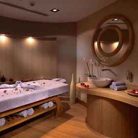 Delta Hotels Istanbul West 1, Hotel Gedung Kantor Pusat Turkish Airlines