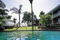 Kolam Renang Country Comfort Terrigal