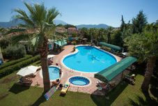 スイミングプール Rebin Beach