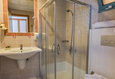 客室内バスルーム 2 Rebin Beach