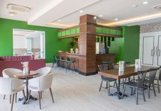 餐厅 2 Side Aquamarin Resort & Spa