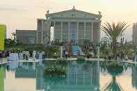 Swimming Pool Kaya Artemis Resort & Casino