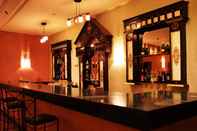 Bar, Cafe and Lounge Palm's Club