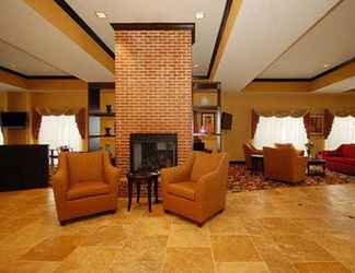 Lobby 2 Comfort Suites East Broad at 270