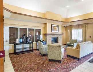 Lobby 2 Comfort Suites Saginaw Area