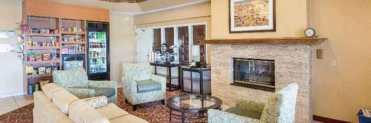 Lobby Comfort Suites Saginaw Area