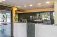 Lobby Quality Inn & Suites