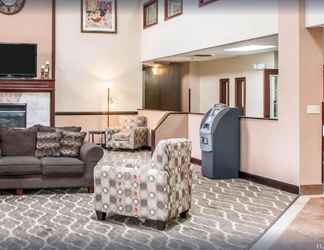 Lobby 2 Country Inn & Suites by Radisson Battle Creek MI