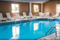 Swimming Pool Country Inn & Suites by Radisson Battle Creek MI
