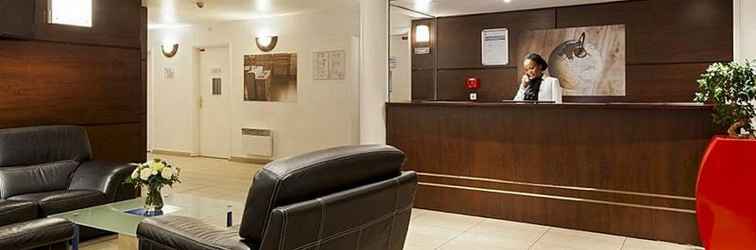 Lobby Comfort Suites Port-Marly Paris Ouest