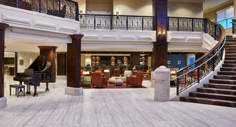 Lobi 2 Four Points by Sheraton Little Rock Midtown