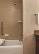 BATHROOM Homewood Suites by Hilton Seattle-Conv Ctr-Pi