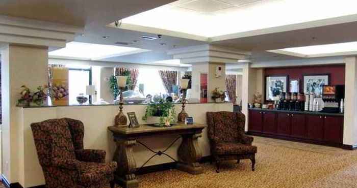 Sảnh chờ Country Inn & Suites Radisson Toronto Mississauga