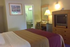 臥室 Americas Best Value Inn Schenectady Albany W