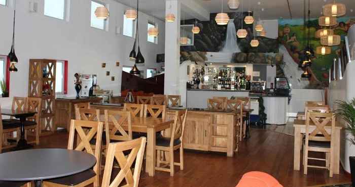 Bar, Kafe, dan Lounge De Salis Hotel