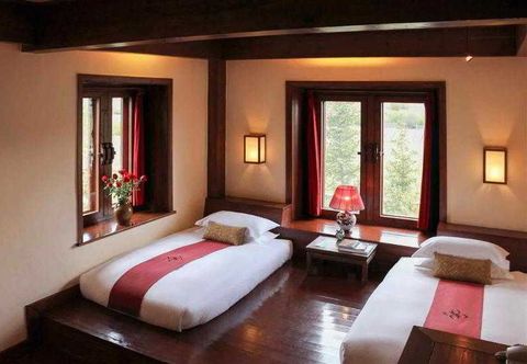 Bedroom Songtsam Retreat at Shangri-La