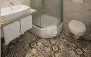 Toilet Kamar 3 Aminess Bellevue Casa