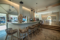 Quầy bar, cafe và phòng lounge Alkionis 