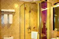 In-room Bathroom Guomao Jiari