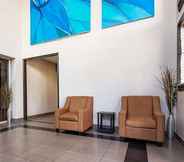 Lobby 3 Surestay Hotel By Best Western Brownsville