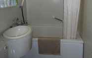 Toilet Kamar 4 Hotel Marutani Annex