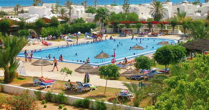 Swimming Pool Miramar Cesar Thalasso Les Charmes