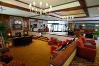 Lobby Delta Hotels Minneapolis Northeast